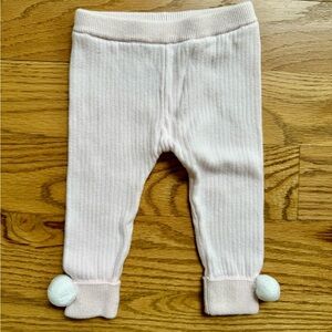 The little white company ribbed leggings with Pom Pom’s 0-3 months